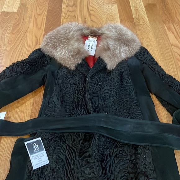 Keska Black Fur Coat - Picture 11 of 11